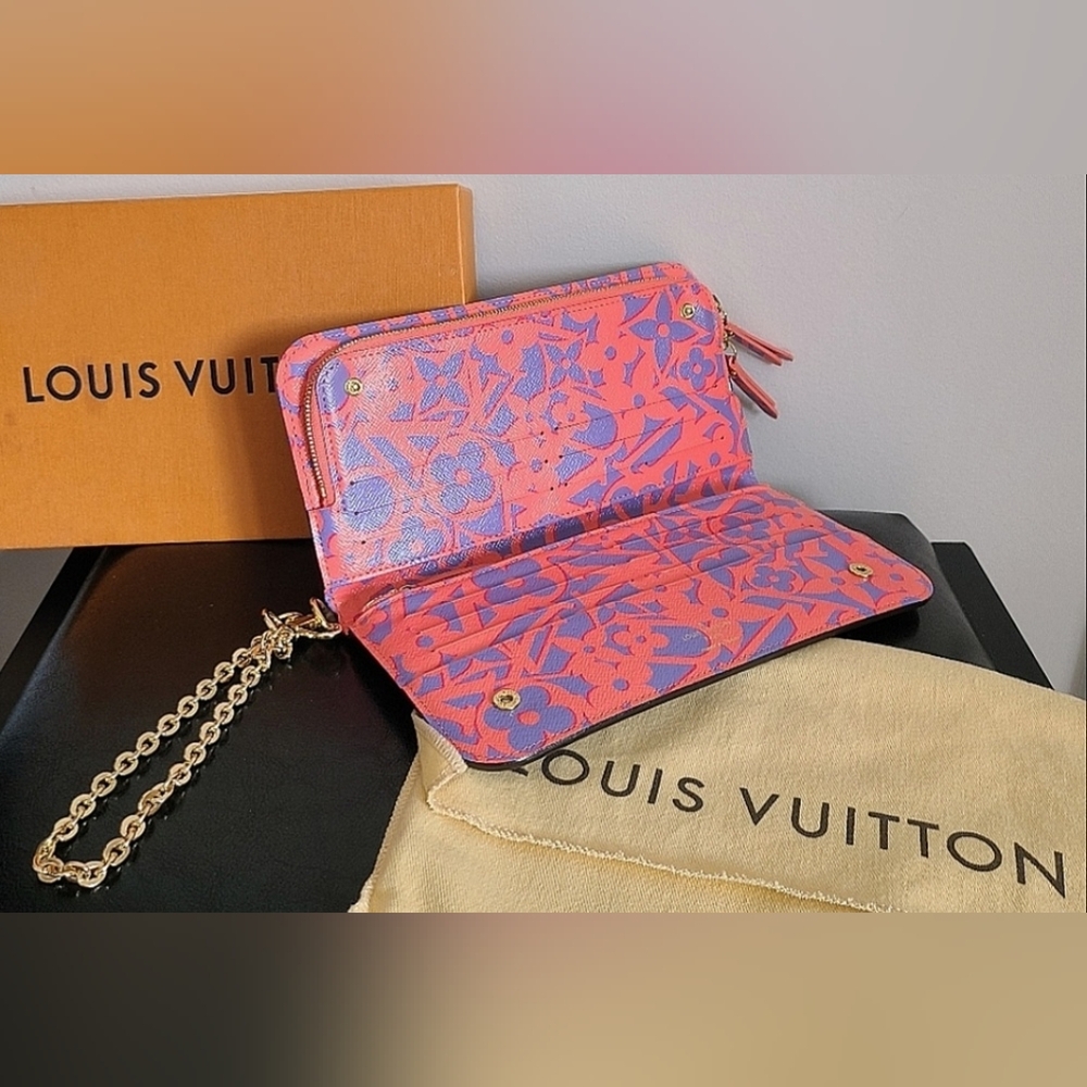 LV Insolite Corail Wristlet/Wallet - Picture 5 of 11
